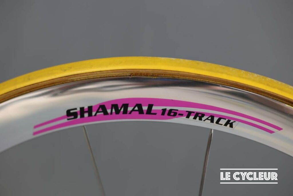 CAMPAGNOLO SHAMAL 16 TRACK REPLACEMENT RIM DECAL SET  FOR 2 RIMS 